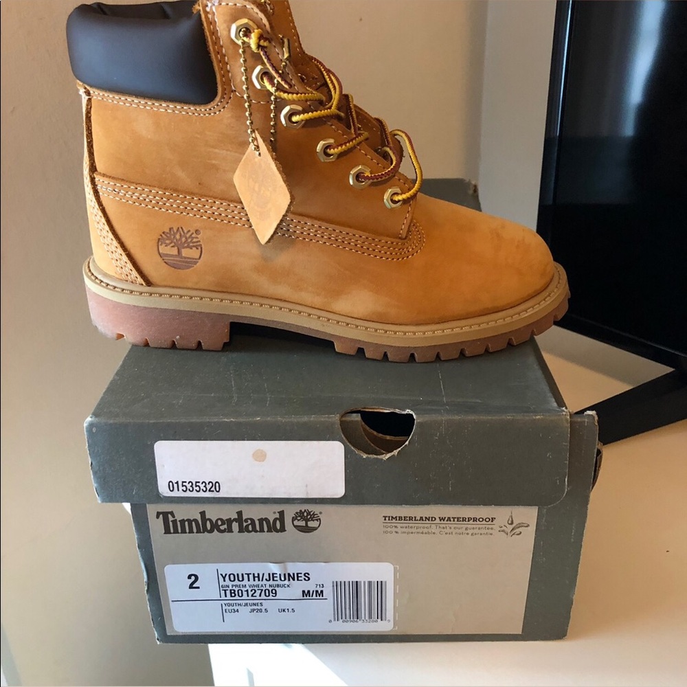 Clothes,Shoes and Boots